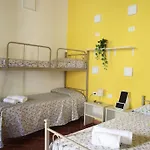 Deluxe Ostello Pompei
