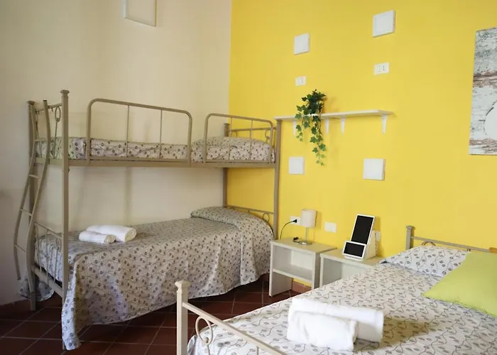Deluxe Hostel Pompei